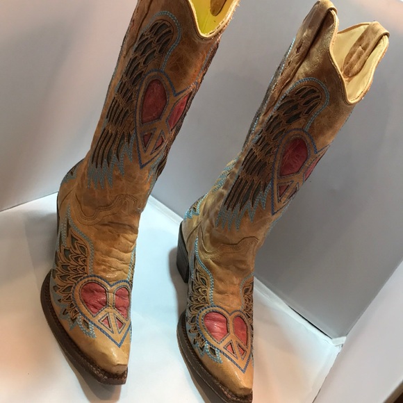 Corral Vintage Shoes - Corral Vintage 7 western peace heart & wings boots